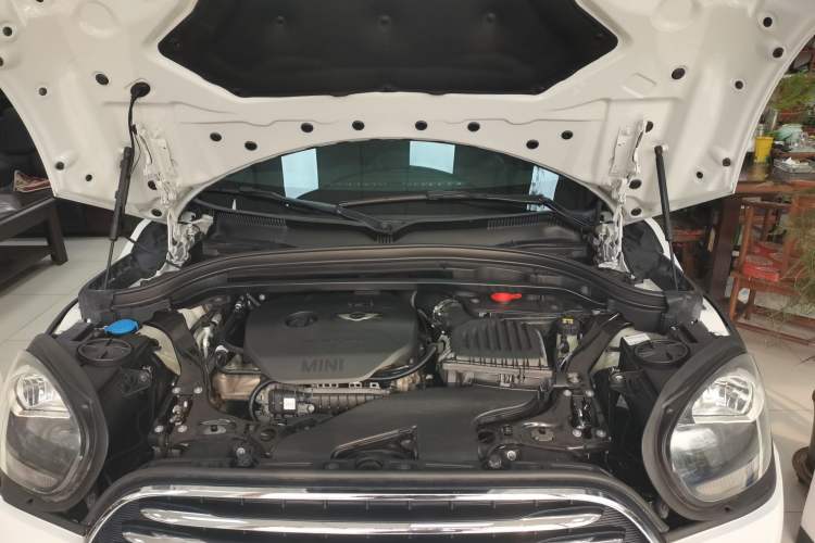 Used MINI Countryman 2017 1.5T COOPER ALL4 Engine Bay