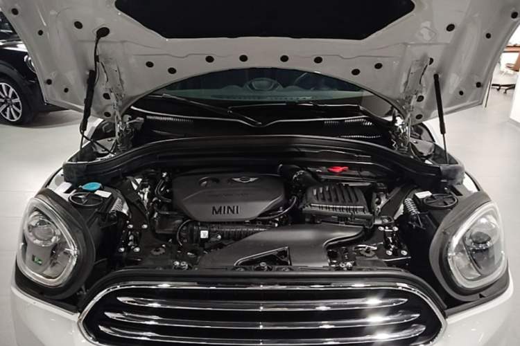Used MINI Countryman 2017 1.5T COOPER ALL4 Traveler Engine Bay