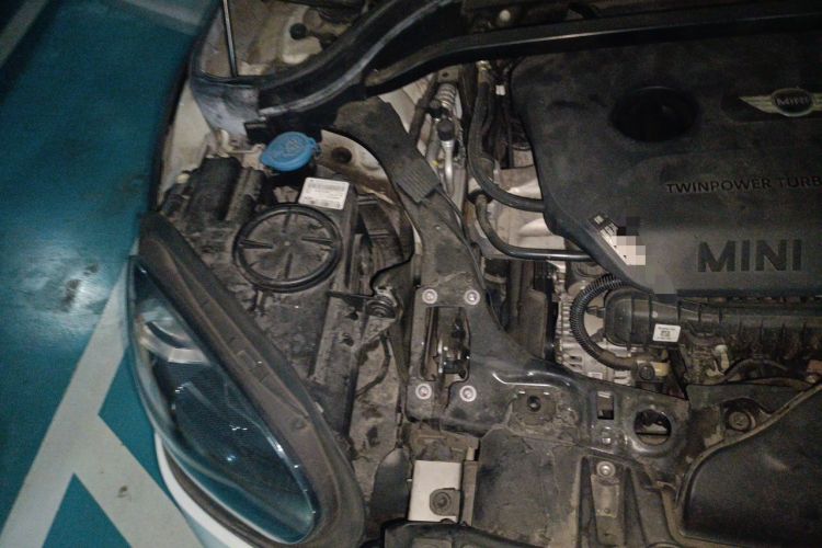 Used MINI Countryman 2017 1.5T COOPER ALL4 Engine Bay Right