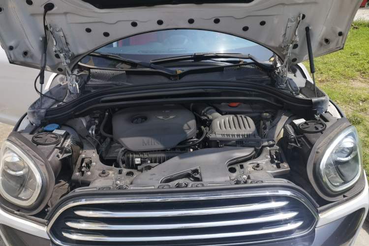 Used MINI Countryman 2017 1.5T COOPER ALL4 Explorer Engine Bay
