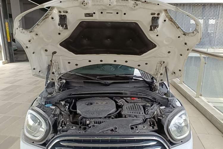 Used MINI Countryman 2017 1.5T COOPER ALL4 Engine Bay
