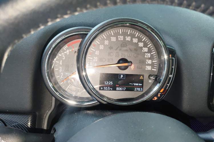 Used MINI Countryman 2017 1.5T COOPER ALL4 Traveler Instrument Cluster