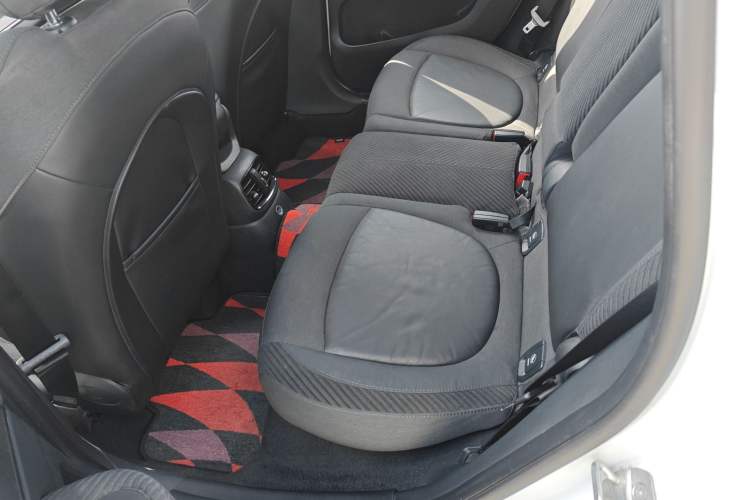 Used MINI Countryman 2017 1.5T COOPER ALL4 Traveler Left Rear Seat