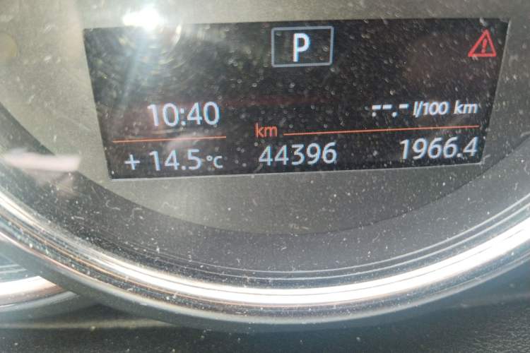 Used MINI Countryman 2017 1.5T COOPER Odometer Close Up