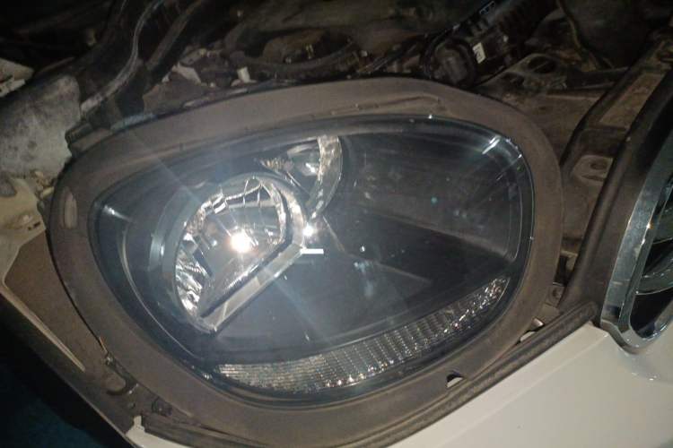 Used MINI Countryman 2017 1.5T COOPER ALL4 Right Front Headlight