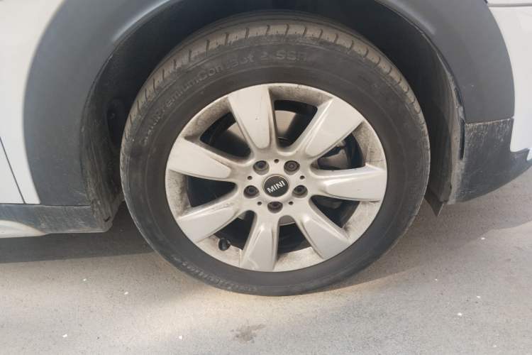 Used MINI Countryman 2017 1.5T COOPER Right Front Wheel Hub