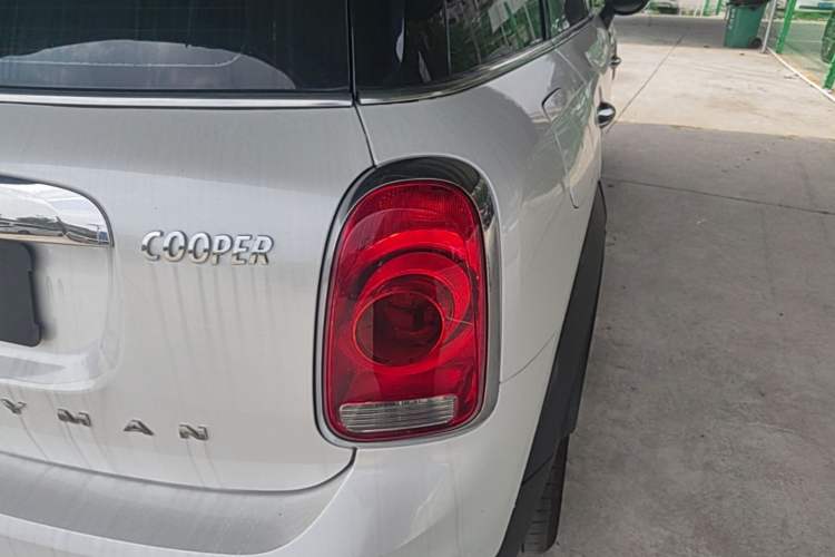 Used MINI Countryman 2017 1.5T COOPER ALL4 Traveler Right Rear Taillight