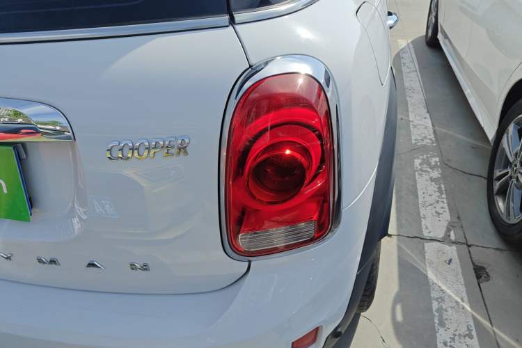 Used MINI Countryman 2017 1.5T COOPER ALL4 Traveler Right Rear Taillight