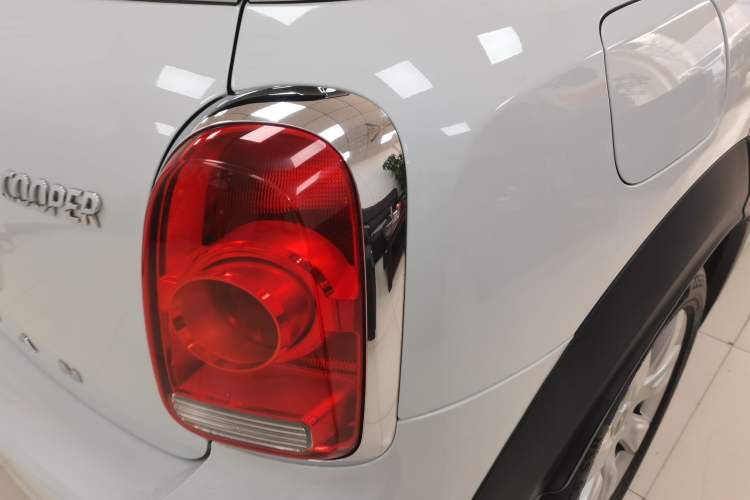 Used MINI Countryman 2017 1.5T COOPER ALL4 Right Rear Taillight