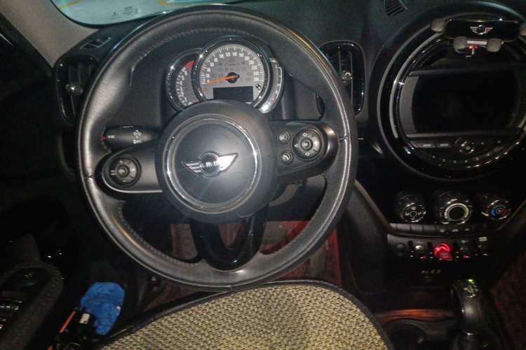 Used MINI Countryman 2017 1.5T COOPER ALL4 Steering Wheel
