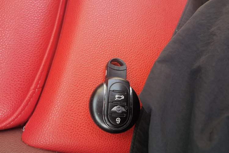 Used MINI Countryman 2017 1.5T COOPER ALL4 Explorer Vehicle Key