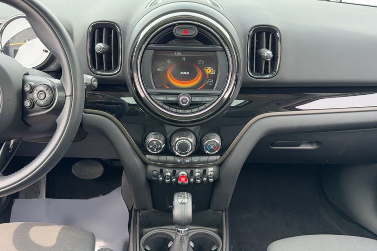Used MINI Countryman 2017 1.5T COOPER ALL4 Audio And AC Panel