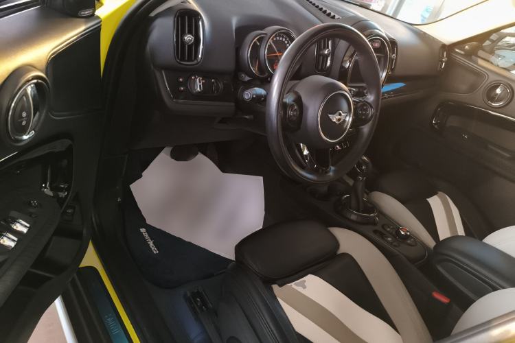 Used MINI Countryman 2017 1.5T COOPER ALL4 Traveler Driver Seat