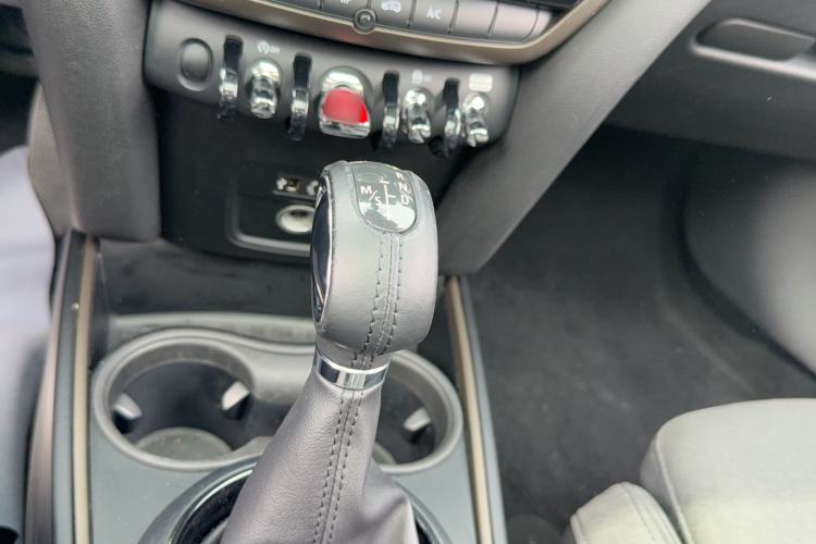 Used MINI Countryman 2017 1.5T COOPER ALL4 Gear Lever
