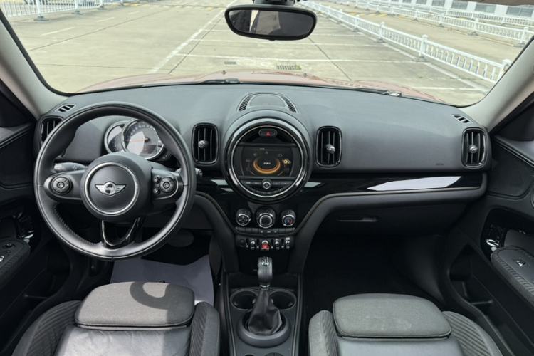 Used MINI Countryman 2017 1.5T COOPER ALL4 Interior 1