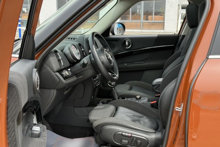 Used MINI Countryman 2017 1.5T COOPER ALL4 Interior 2
