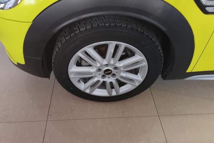 Used MINI Countryman 2017 1.5T COOPER ALL4 Traveler Left Front Wheel Hub