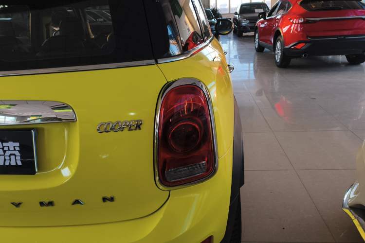 Used MINI Countryman 2017 1.5T COOPER ALL4 Traveler Right Rear Taillight
