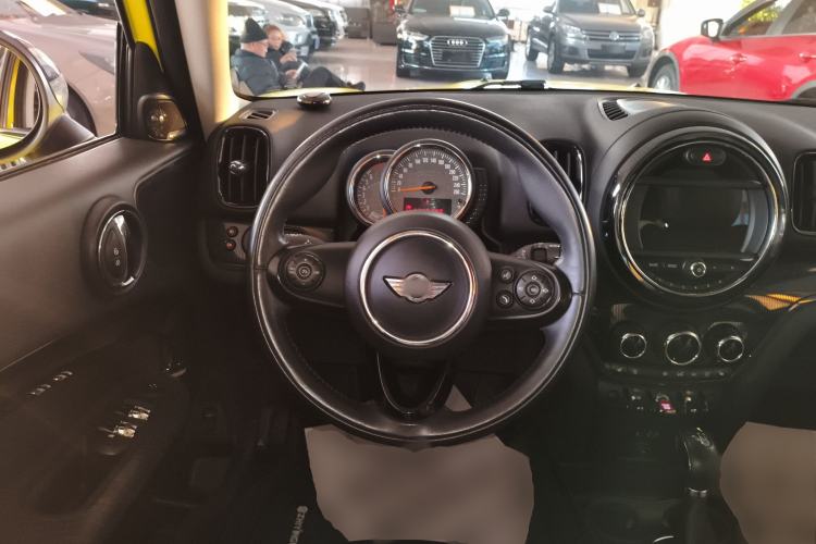 Used MINI Countryman 2017 1.5T COOPER ALL4 Traveler Steering Wheel