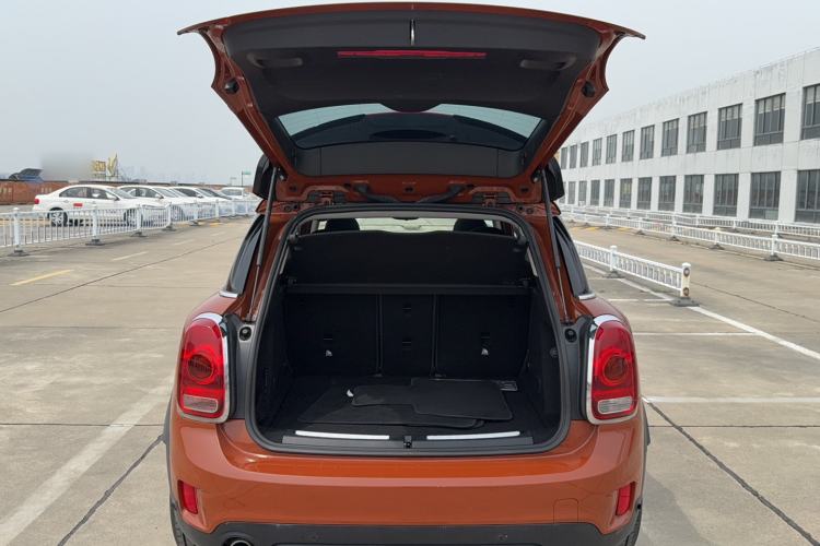 Used MINI Countryman 2017 1.5T COOPER ALL4 Trunk