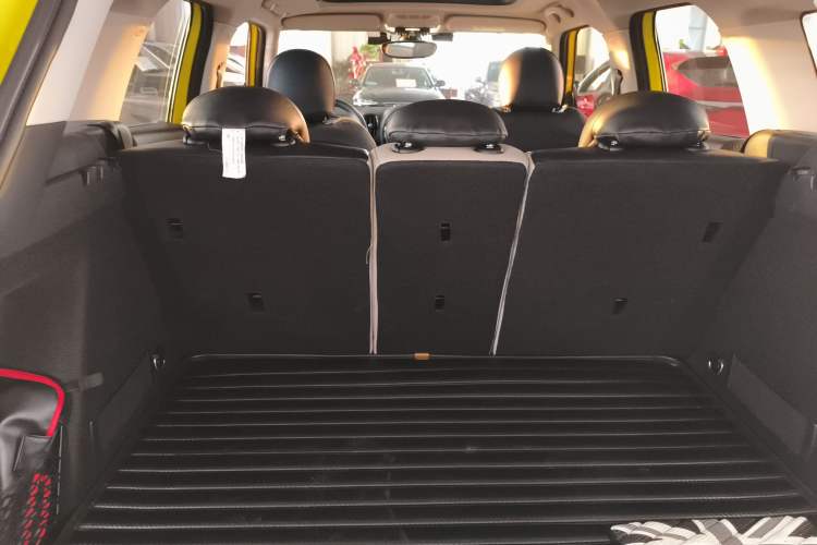 Used MINI Countryman 2017 1.5T COOPER ALL4 Traveler Trunk