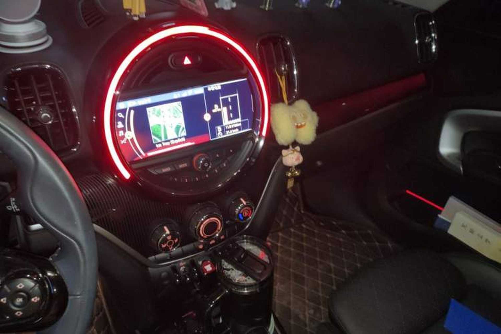 Used MINI Countryman 2018 1.5T COOPER Artist Audio And AC Panel