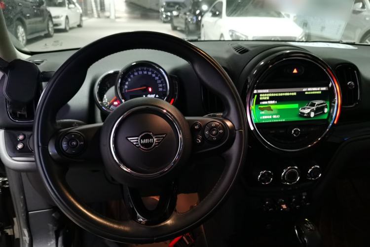 Used MINI Countryman 2018 1.5T COOPER Special Edition Center Console