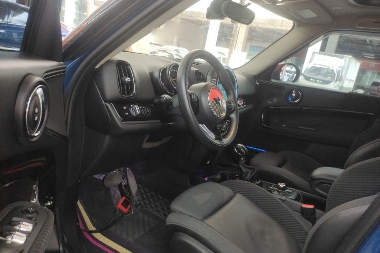 Used MINI Countryman 2018 1.5T COOPER ALL4 Classic Edition Driver Seat
