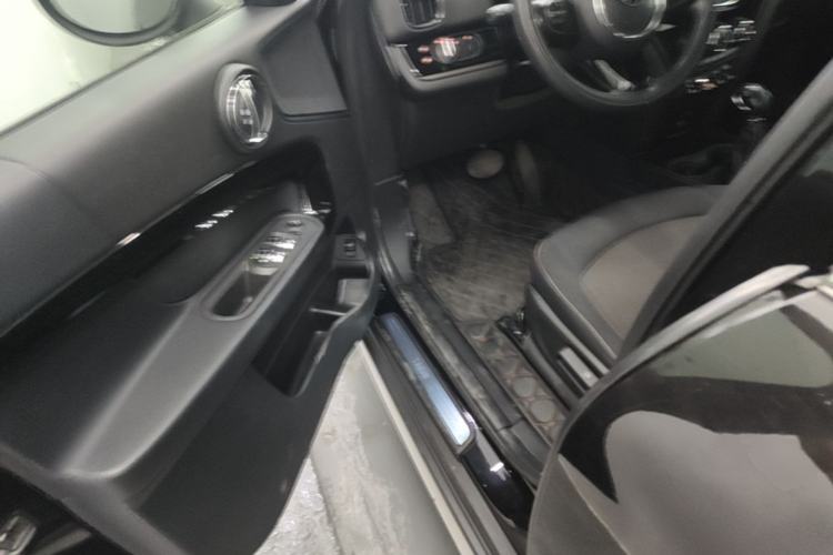 Used MINI Countryman 2018 1.5T COOPER Special Edition Driver Seat