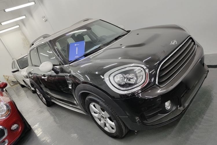 Used MINI Countryman 2018 1.5T COOPER Special Edition Front Right 45 Deg