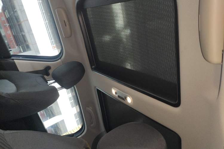 Used MINI Countryman 2018 1.5T COOPER ALL4 Classic Edition Headliner