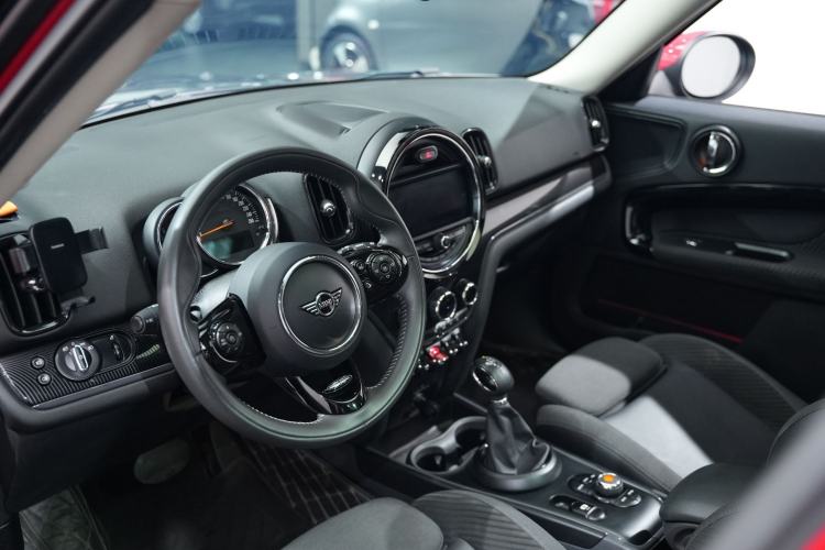Used MINI Countryman 2018 1.5T COOPER Artist Interior 3
