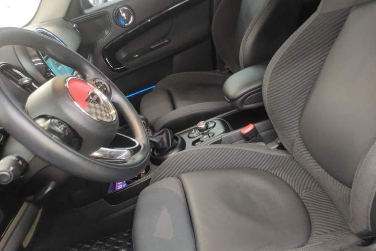 Used MINI Countryman 2018 1.5T COOPER ALL4 Classic Edition Left Front Seat