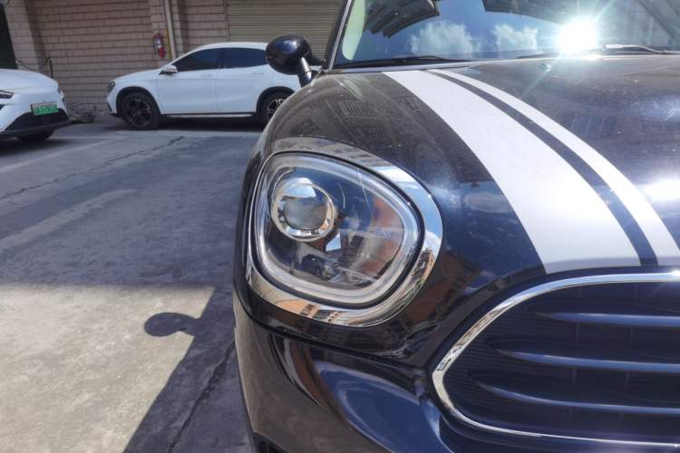 Used MINI Countryman 2018 1.5T COOPER ALL4 Classic Edition Right Front Headlight