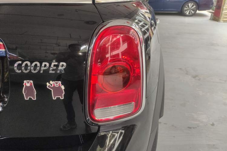 Used MINI Countryman 2018 1.5T COOPER ALL4 Classic Edition Right Rear Taillight