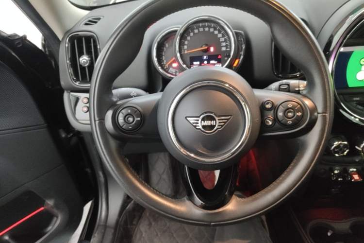 Used MINI Countryman 2018 1.5T COOPER Special Edition Steering Wheel