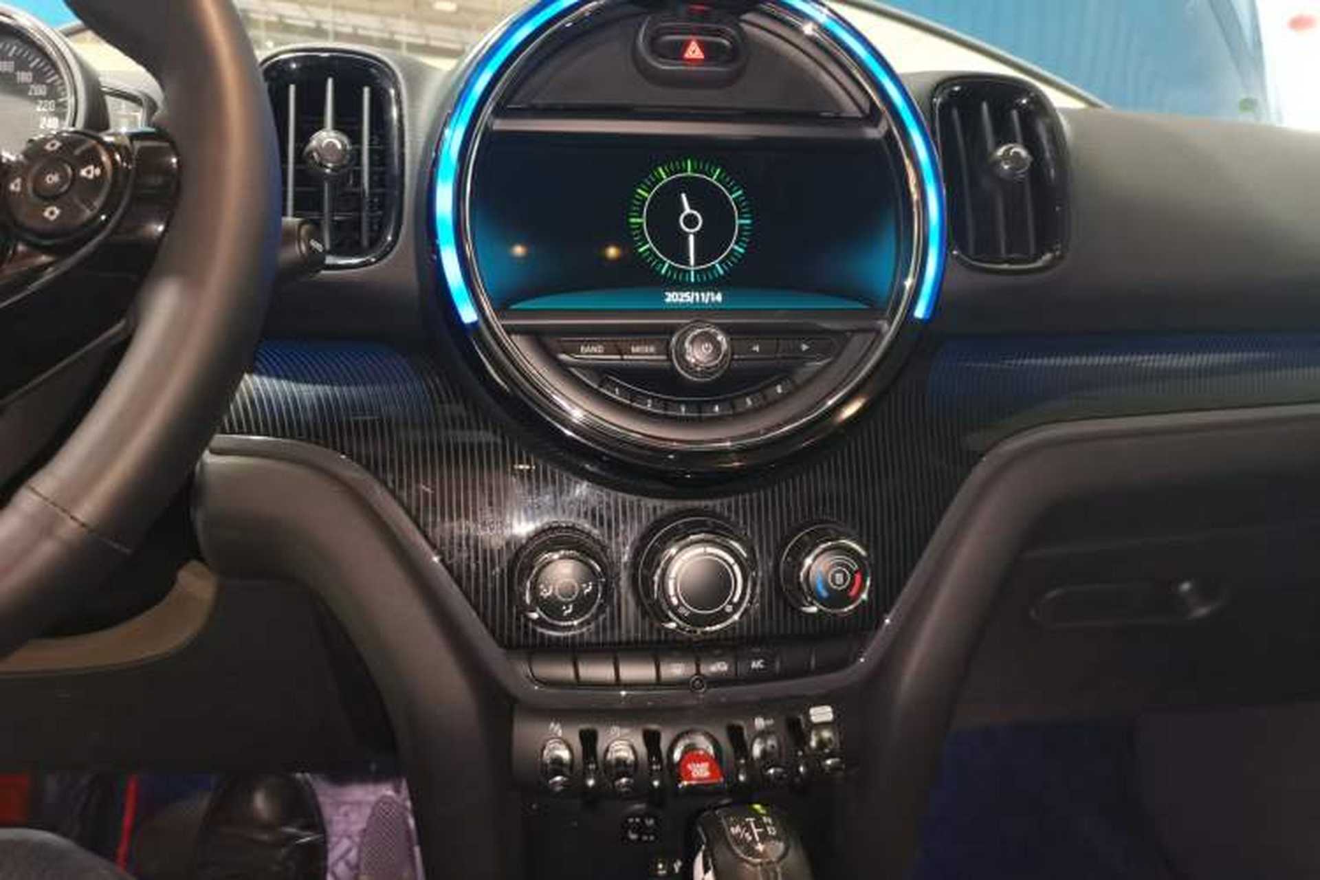 Used MINI Countryman 2018 1.5T COOPER Artist Audio And AC Panel