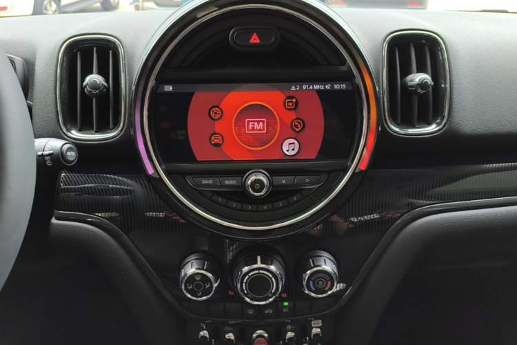 Used MINI Countryman 2018 1.5T COOPER ALL4 Artist Audio And AC Panel