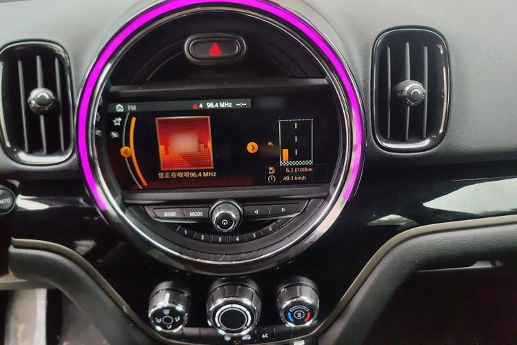 Used MINI Countryman 2018 1.5T COOPER ALL4 Classic Edition Audio And AC Panel
