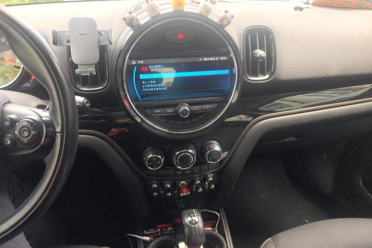 Used MINI Countryman 2018 1.5T COOPER Special Edition Audio And AC Panel