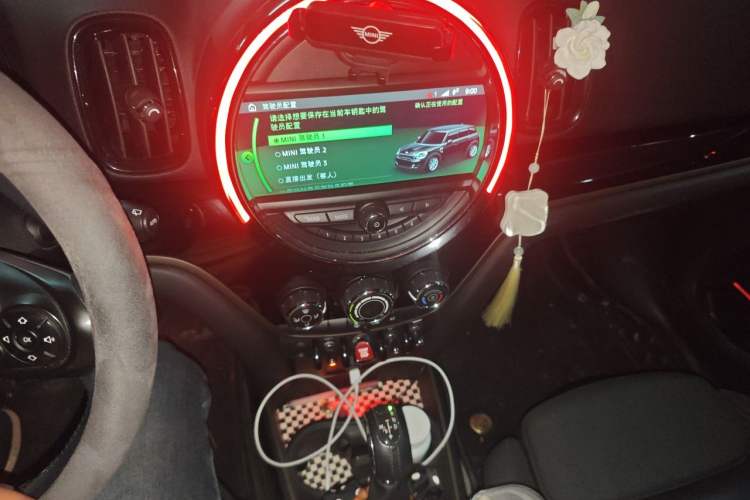 Used MINI Countryman 2018 1.5T COOPER ALL4 Classic Edition Audio And AC Panel