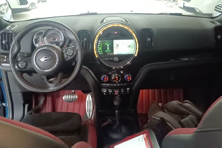 Used MINI Countryman 2018 2.0T COOPER S ALL4 Racing Driver Center Console