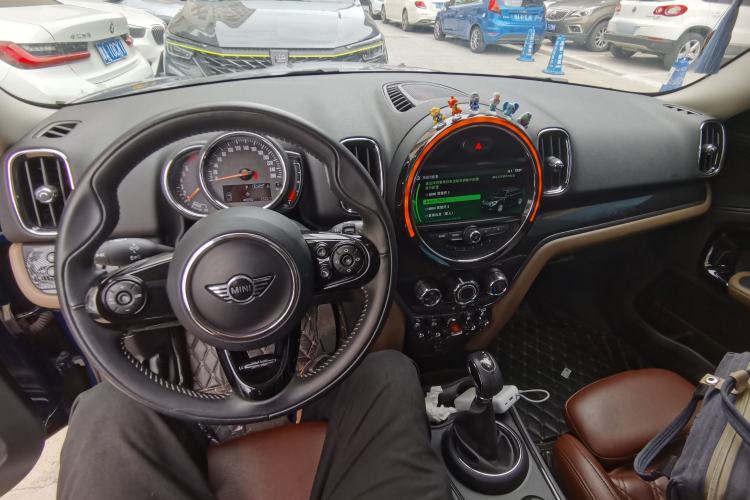 Used MINI Countryman 2018 1.5T COOPER Artist Center Console