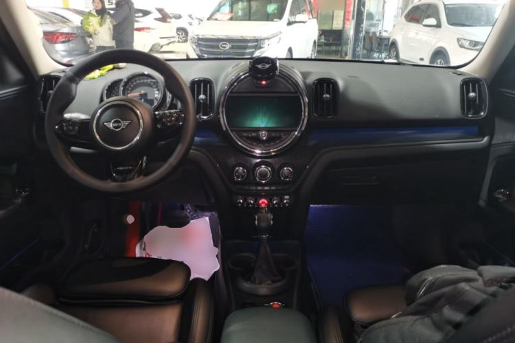 Used MINI Countryman 2018 1.5T COOPER Artist Center Console