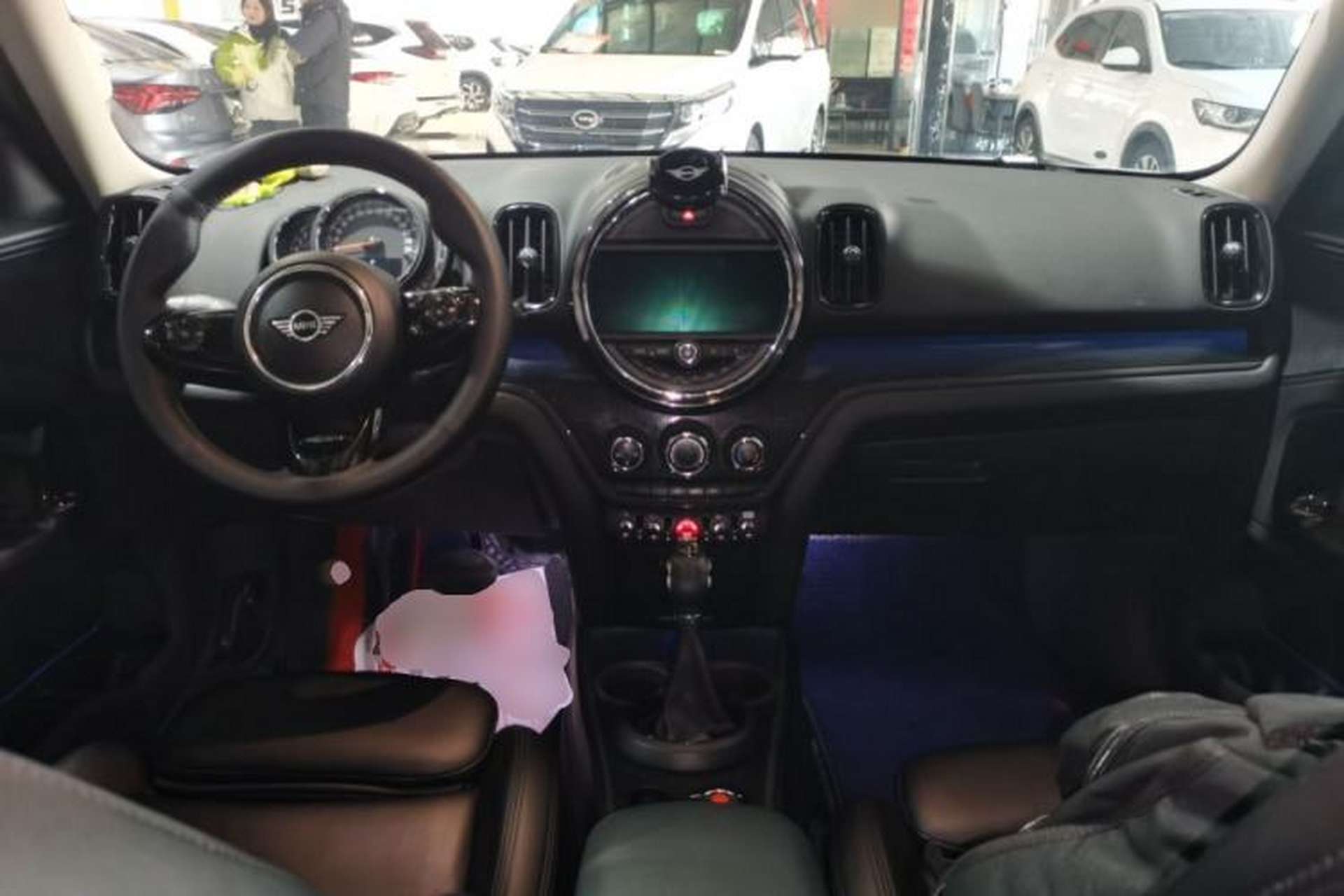 Used MINI Countryman 2018 1.5T COOPER Artist Center Console