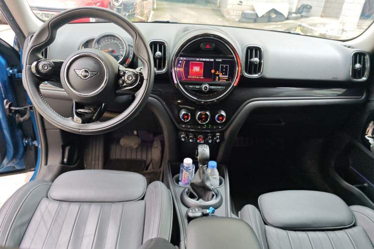 Used MINI Countryman 2018 2.0T COOPER S ALL4 Artist Center Console