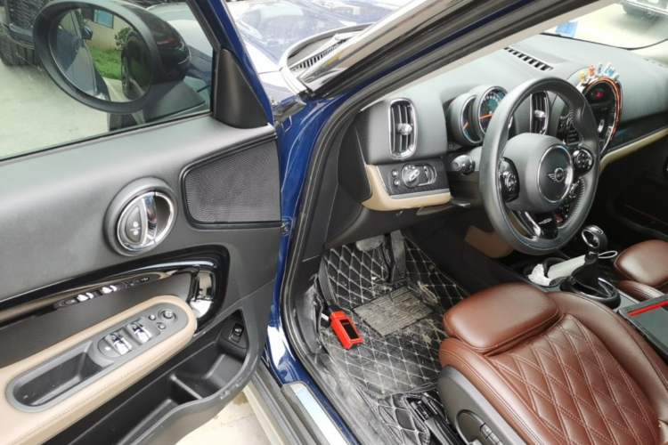 Used MINI Countryman 2018 1.5T COOPER Artist Driver Seat