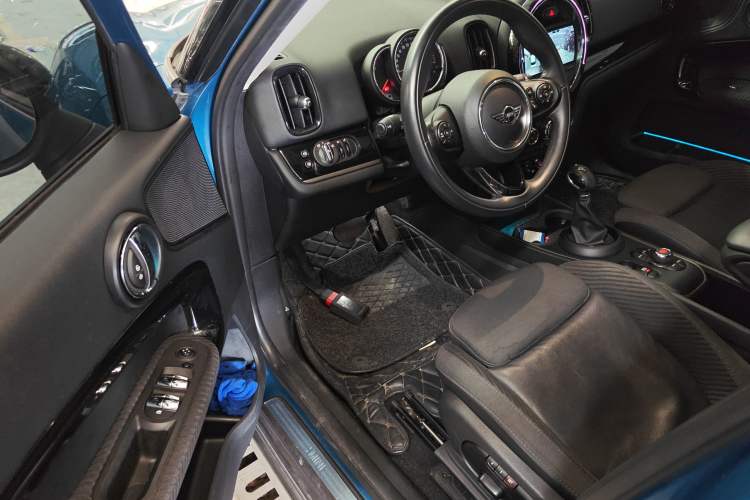 Used MINI Countryman 2018 1.5T COOPER ALL4 Classic Edition Driver Seat
