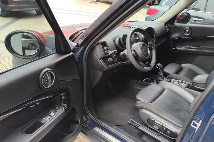 Used MINI Countryman 2018 1.5T COOPER ALL4 Artist Driver Seat