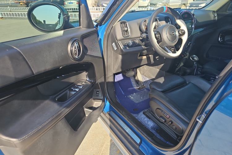 Used MINI Countryman 2018 1.5T COOPER ALL4 Artist Driver Seat